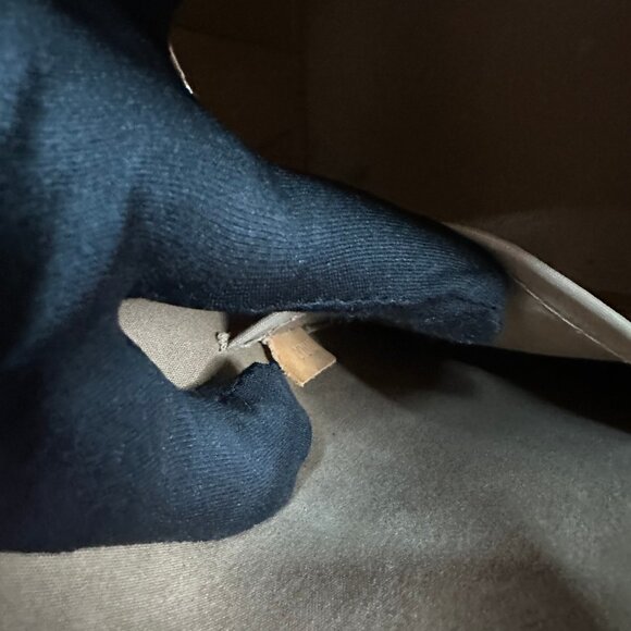 Authentic Louis Vuitton Alma PM Vernis Hand Bag - Picture 13 of 17